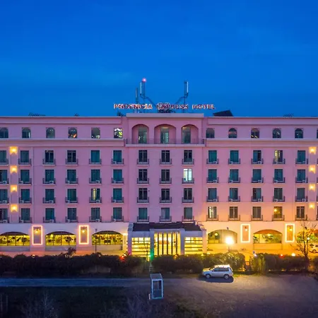 Phoenicia Express Hotel-3
