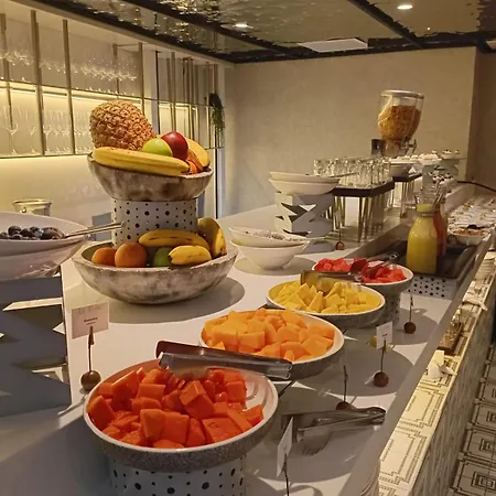 Le Parc Hotel, Beyond Stars-2