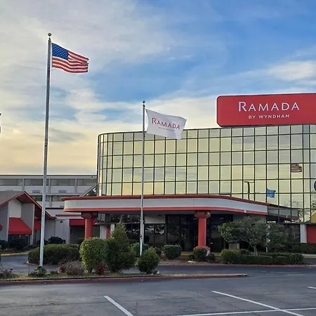 Ramada By Wyndham Tulsa Broken Arrow-2