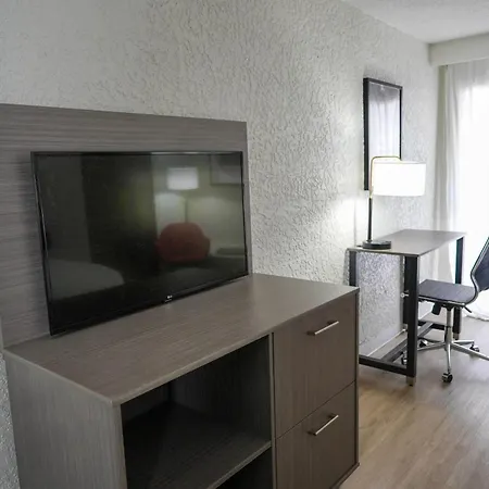Ramada By Wyndham Tulsa Broken Arrow-3