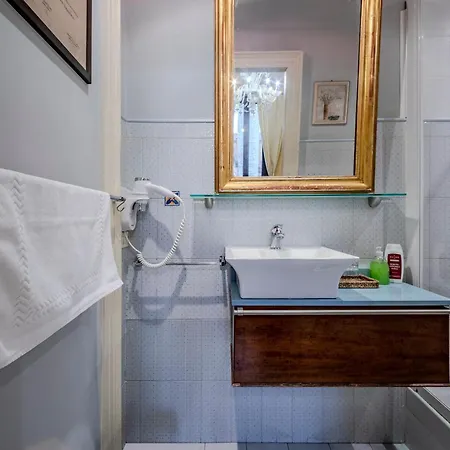 Casa Esvael - Historic Rooms In Verona City Center-3