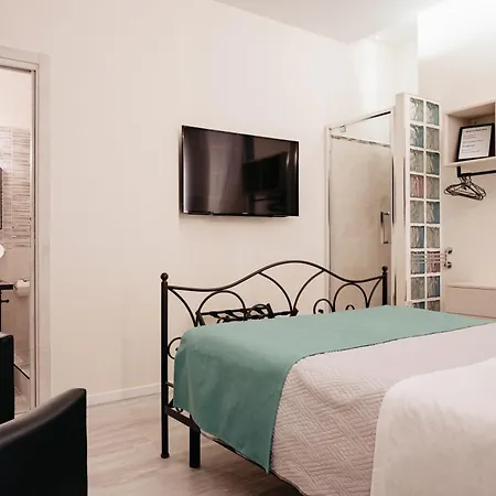 Room 230 Roma Luxury Suites-3
