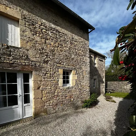 Les chambres d'Omaha Beach Etablissement avec deux chambres d'hôtes, petit-déjeuner compris fait-maison et produits locaux-3