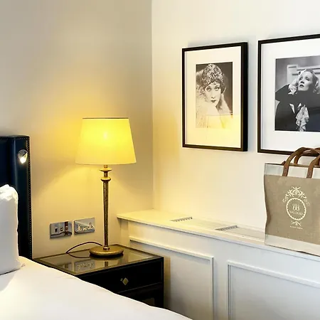 The Waldorf Hilton-2