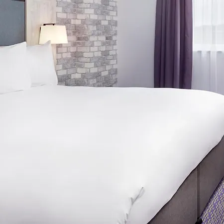 Leonardo Hotel Swindon-3