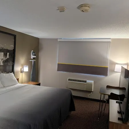 Super 8 By Wyndham Niagara Falls-2