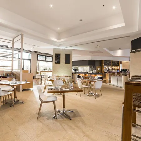 Courtyard By Marriott Paris La Defense West - Colombes-3