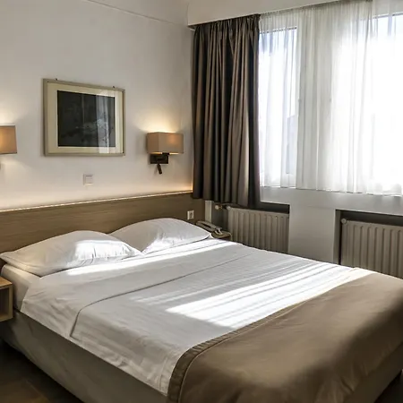 Hotel Francais-3