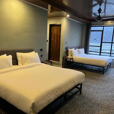Eat And Read Hotel-2