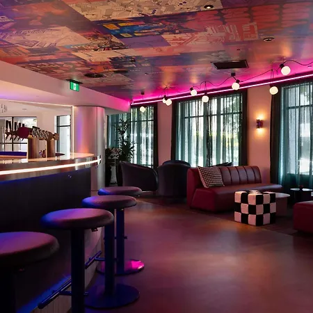 Ibis Styles Sydney Central-2