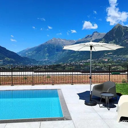 Schenna Garni Eden Bed & Breakfast-3