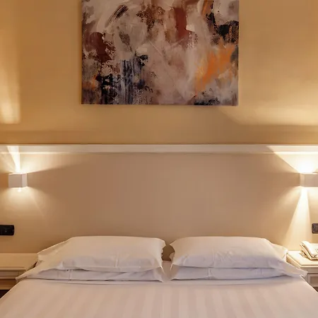 Inn Rome Rooms & Suites-2