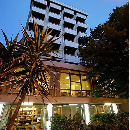 Mon Hotel-2