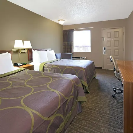 Super 8 Dallas Love Field Market Center-3