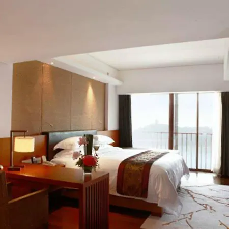 Baiyun Lakeside Hotel-3