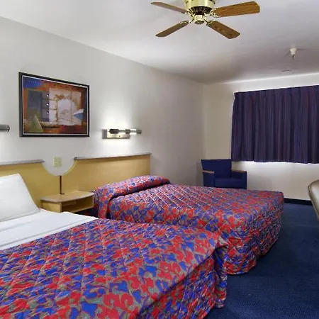 Red Roof Inn Santa Fe-3