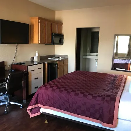 Lone Star Inn & Suites-2