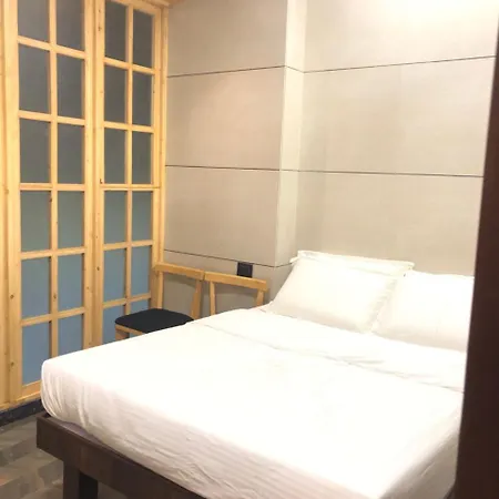 Hotel Rooms Dadar Near Station-3
