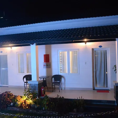 Anna Nguyen Bungalow-2