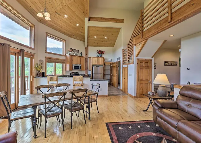 2 Mi To Granby Ranch: Granby Home W/ Hot Tub!