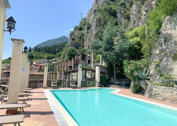 Hotel Castell - Montagnoli Group