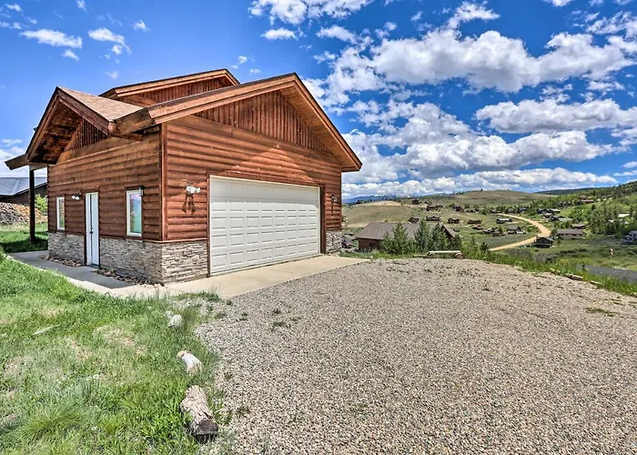 2 Mi To Granby Ranch: Granby Home W/ Hot Tub!
