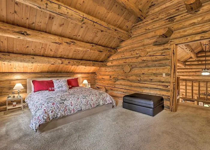 8 Mi To Gondola: Cozy Breckenridge Cabin W/ Deck!