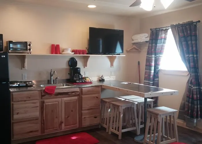 Alpaca Inn, The