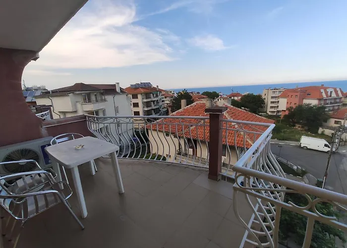 Family Hotel Denica