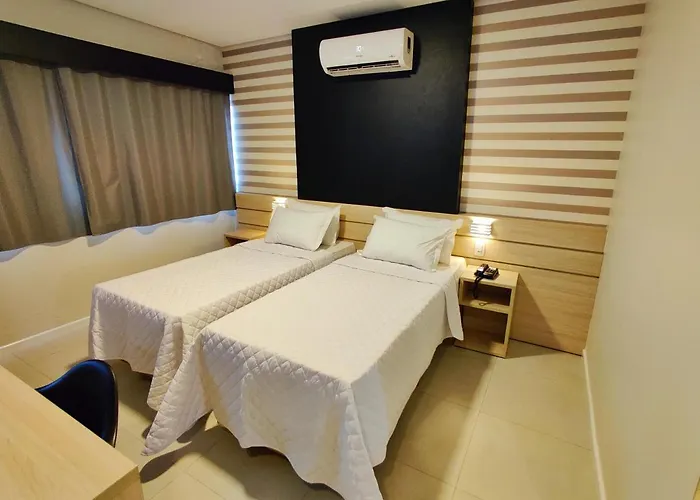 Mogano Express Hotel - PET FRIENDLY e ELETROPOSTO