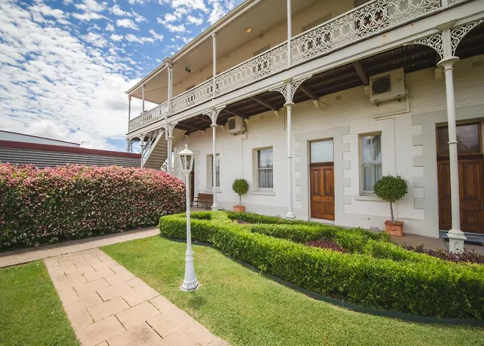 Denison Boutique Hotel