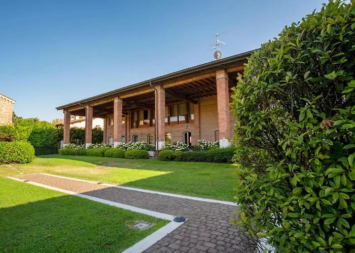 Santellone Resort