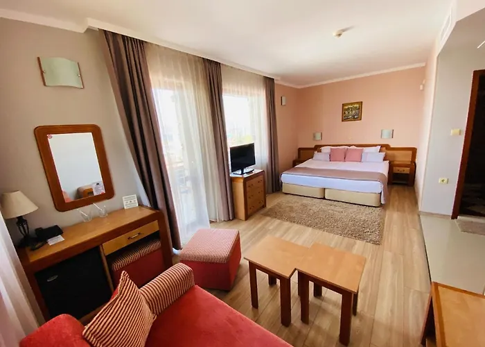 Family Hotel Saint Nikola Free Parking