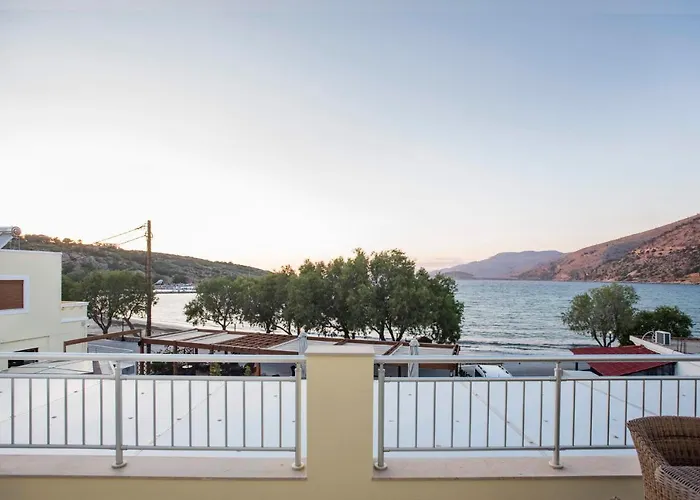 Almiriki Chios Rooms & Apartments