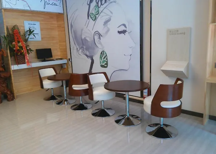 7 Days Premium Hami City Government Branch
