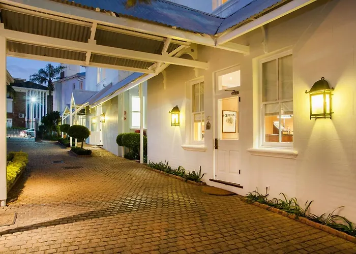 Quarters Hotel