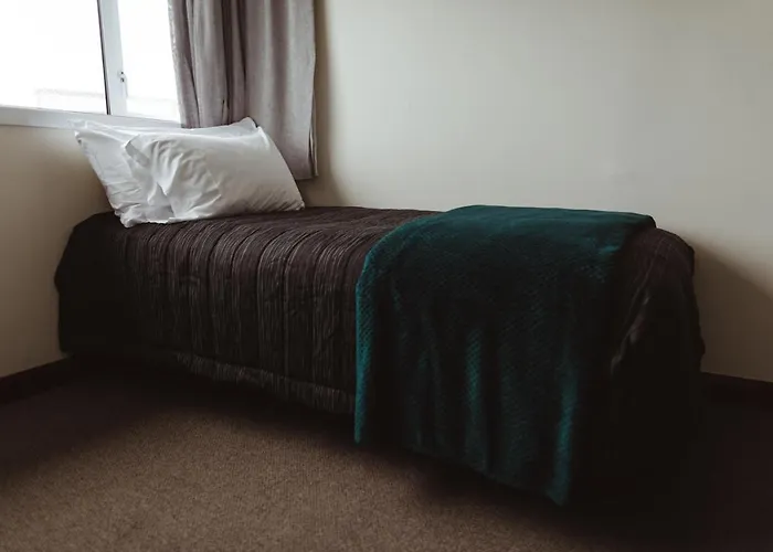 Makikihi Country Hotel