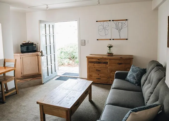 Cottage Inn & Spa