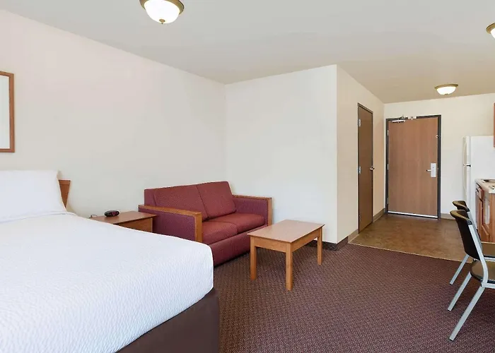 Woodspring Suites Tyler Rose Garden