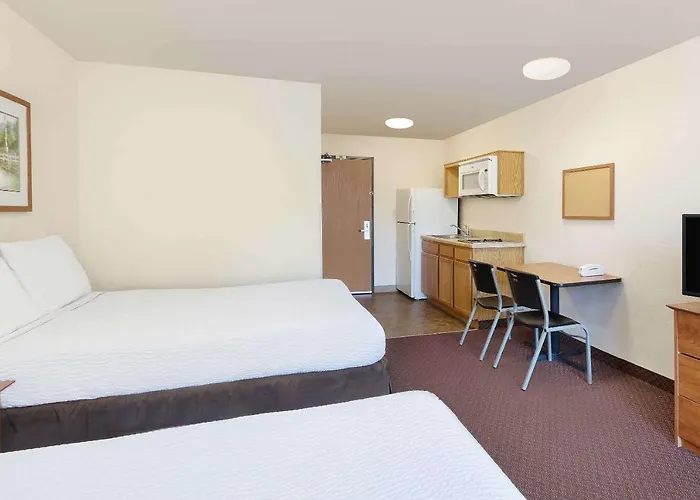 Woodspring Suites Tyler Rose Garden