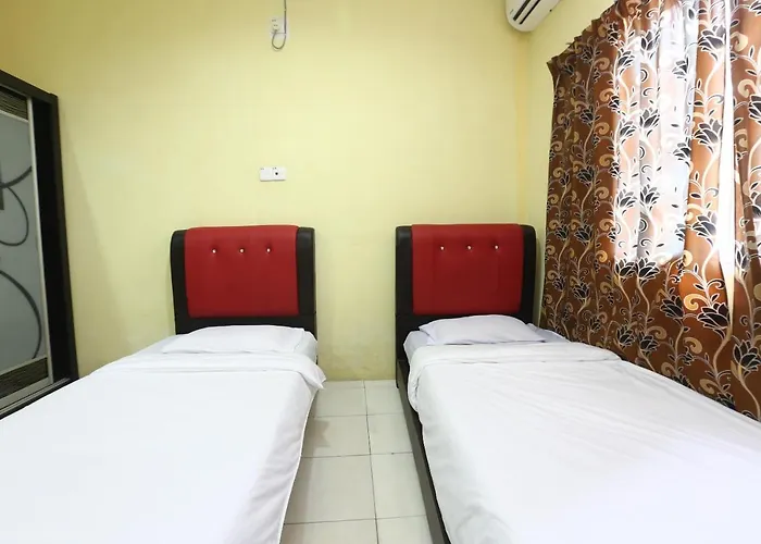 Oyo 89819 Raz Hotel Kelulut