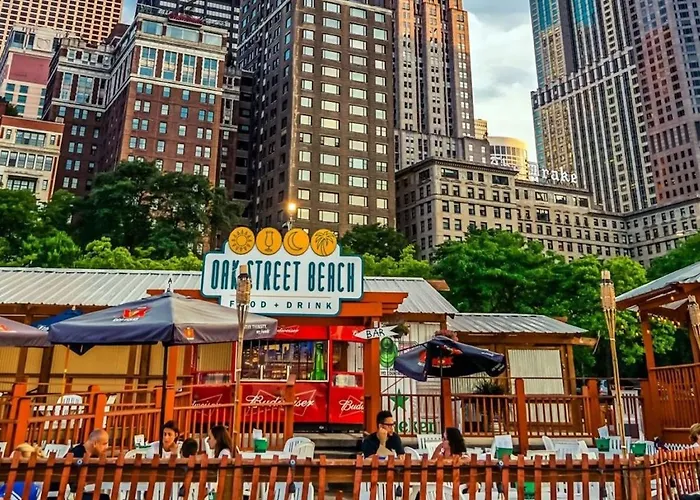 Level Chicago - Old Town