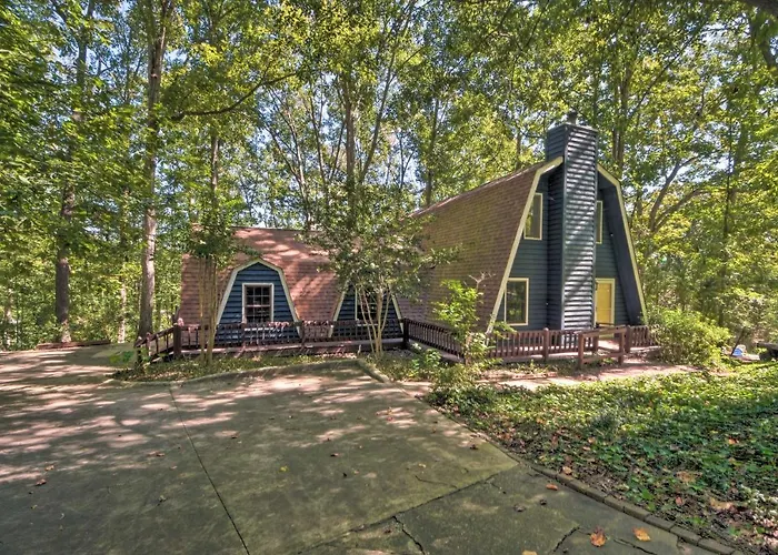 Lake Hartwell Home W/ Dock < 10 Miles To Clemson!