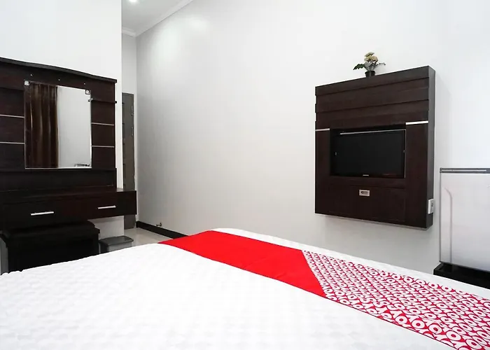 Oyo 2038 Jasmine Guest House Balikpapan