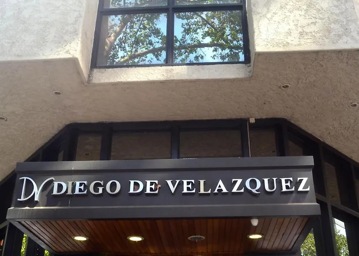 Hotel Diego De Velazquez