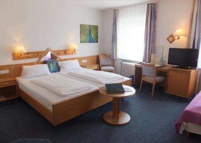 TIPTOP Hotel Garni Pfauen