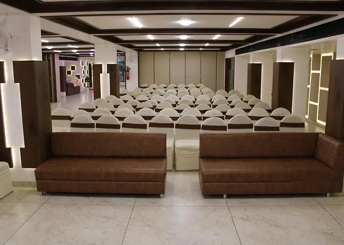 Hotel The Grand Piano - Best Business Hotel In Patan