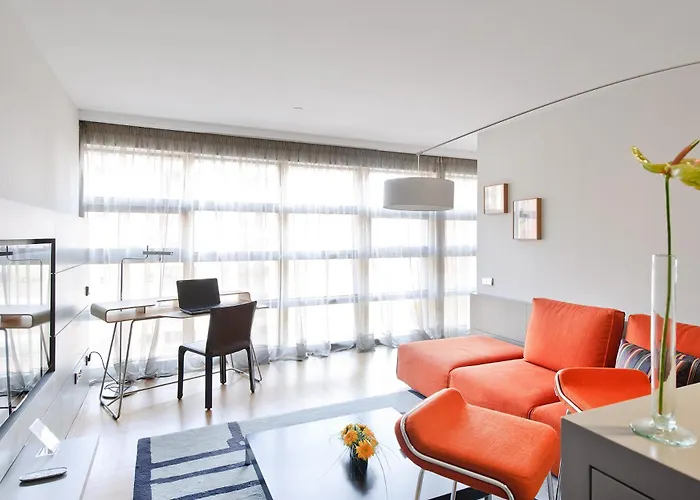 Hotel Reina Petronila
