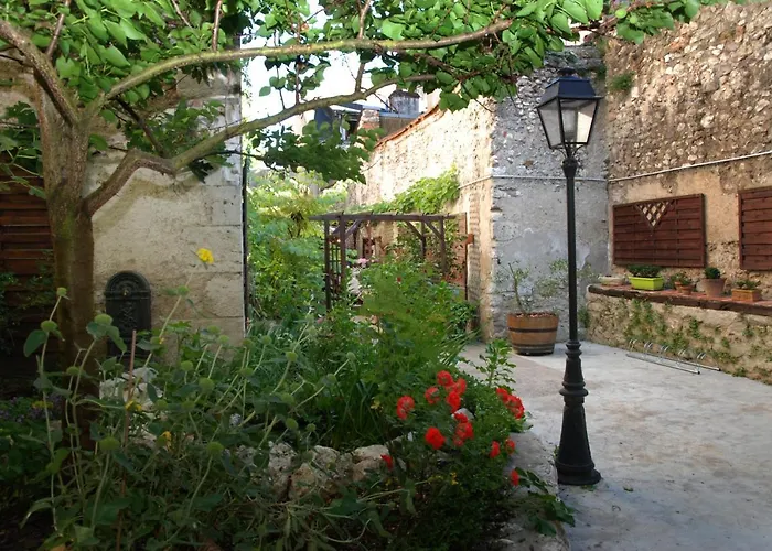 Logis Hotel Cote Loire - Auberge Ligerienne