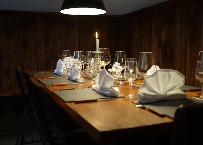 Mara Restaurant & Hotel